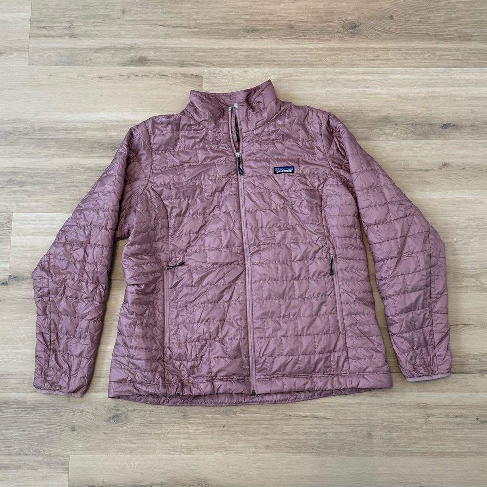 Patagonia Women's Puffer Jacket in Mauve